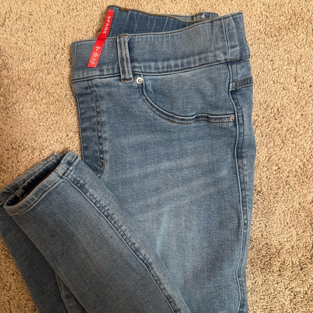 NWOT SPANX light vintage wash skinny jeans - Picture 3 of 6